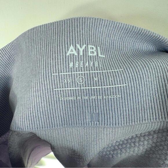 Motion Seamless Cycling Shorts - Picture 5 of 7